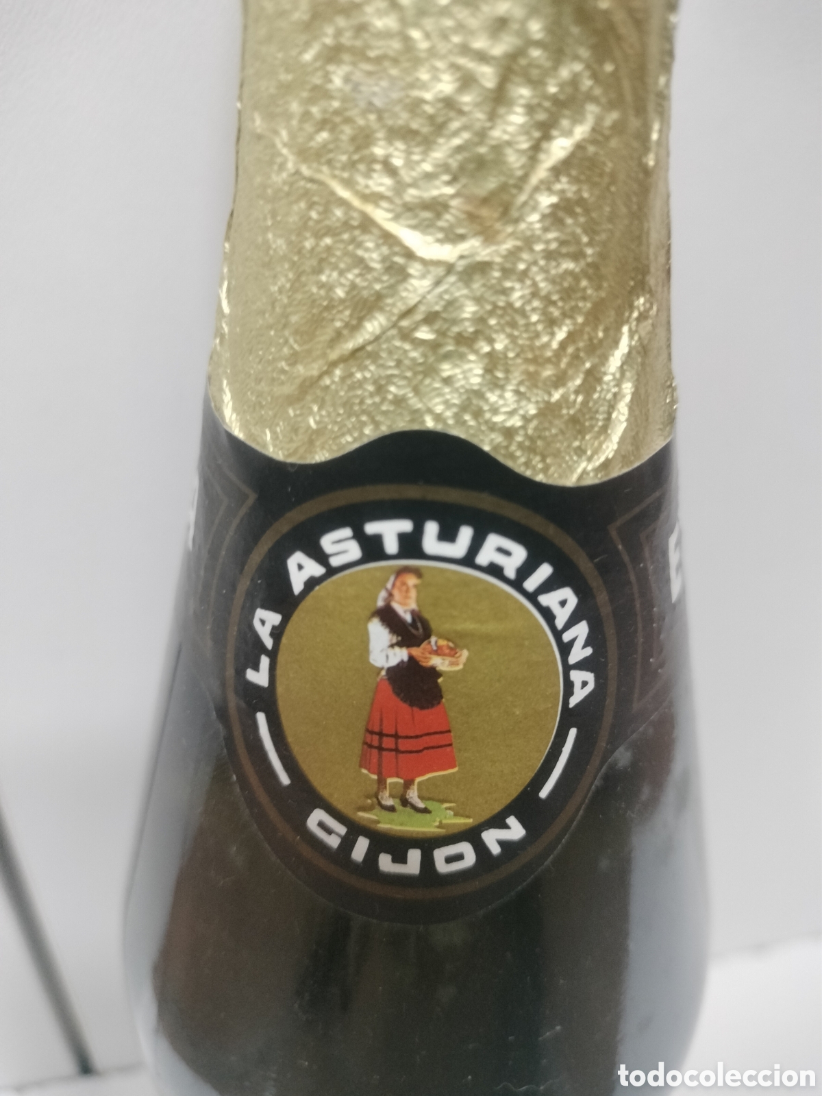Botellas antiguas: Antigua botella de sidra La Asturiana - Foto 3