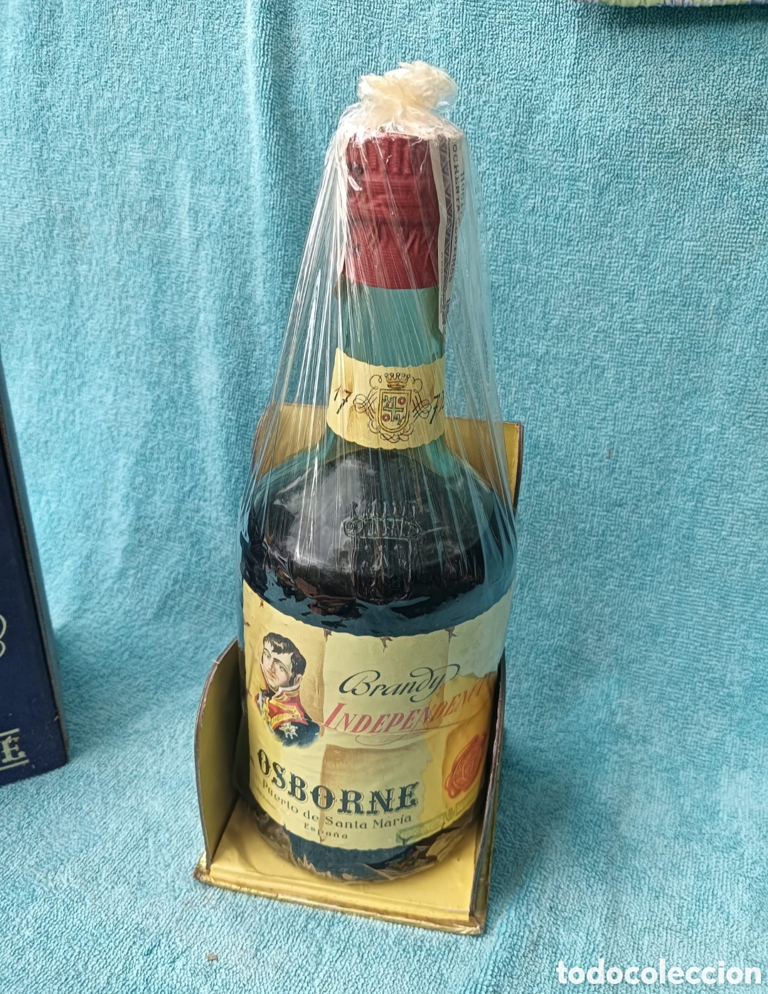 Botellas antiguas: Brandy Independencia Osborne