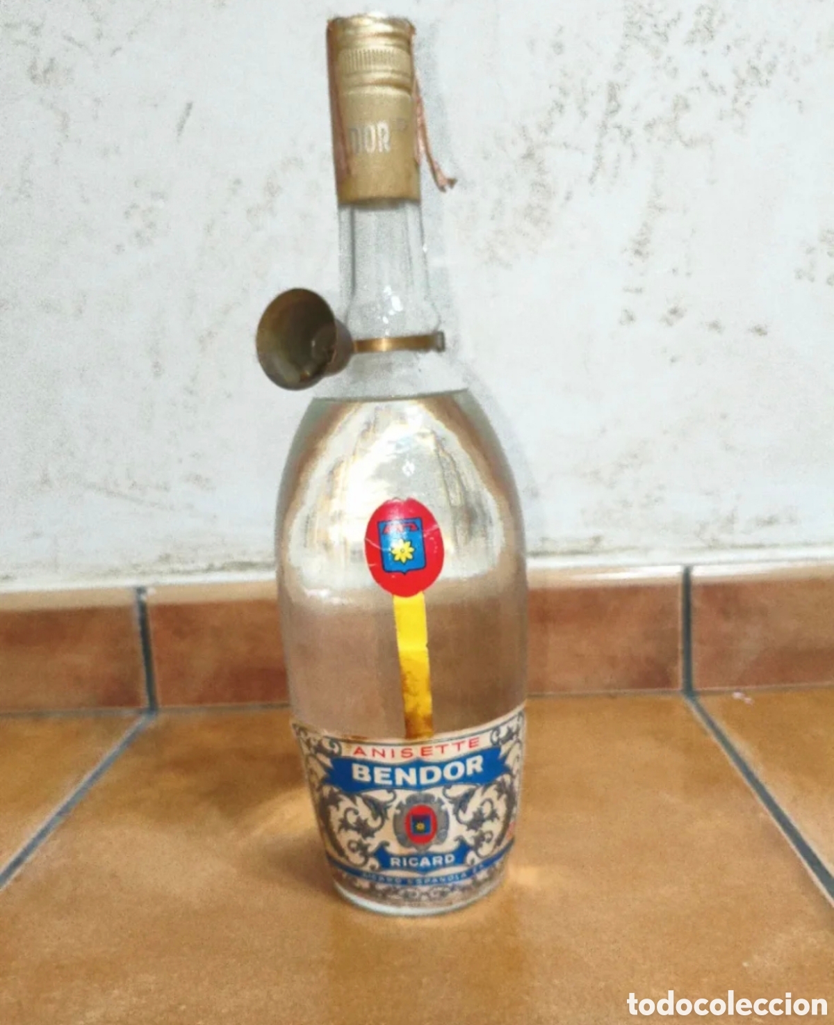 Botellas antiguas: Botella Antigua Anisette Bendor Ricard