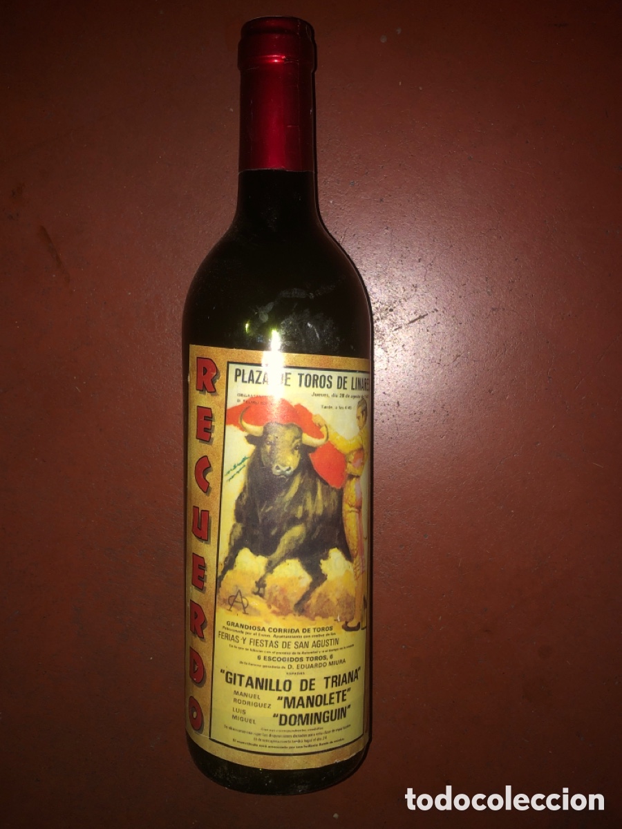 Botellas antiguas: Botella vino plaza de toros &lsquo;gitanillo de Triana ,
