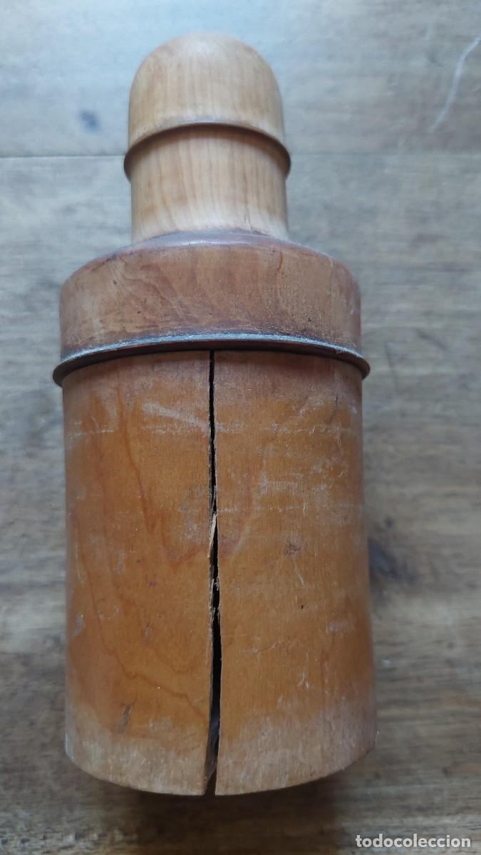 Botellas antiguas: Frasco de madera de boj - Foto 2