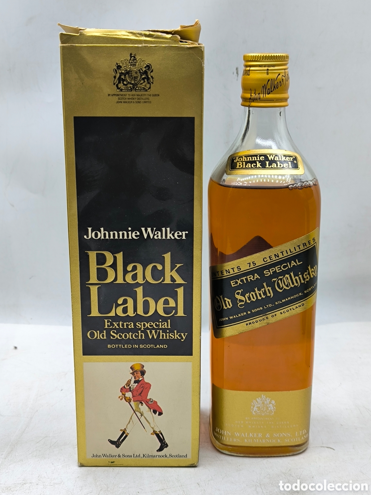 Botellas antiguas: Whisky Johnnie Walker Black label. Extra special Old Scotch whisky. De duty free.