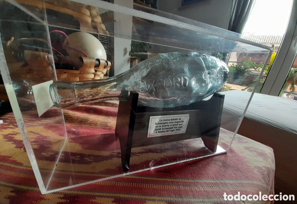 Botellas antiguas: Botella cristal en urna - Foto 4
