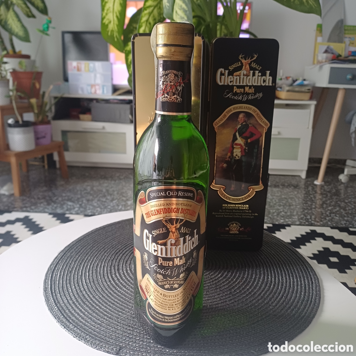 Botellas antiguas: Lote Vintage Whisky Glenfiddich Pure Malt 43% Vol - Edici&oacute;n Limitada Clan Sinclair.Precintada.