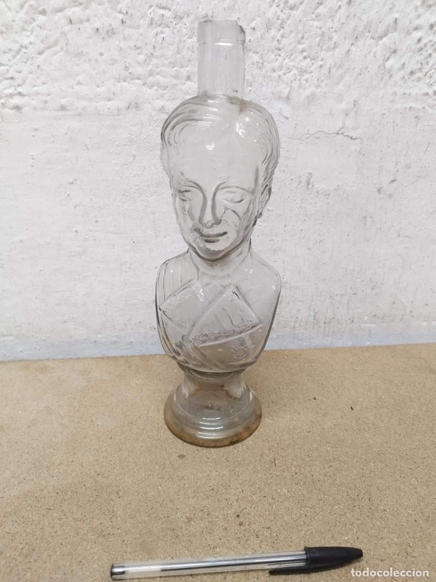 Botellas antiguas: Antigua botella de cristal en forma busto de Napole&oacute;n.