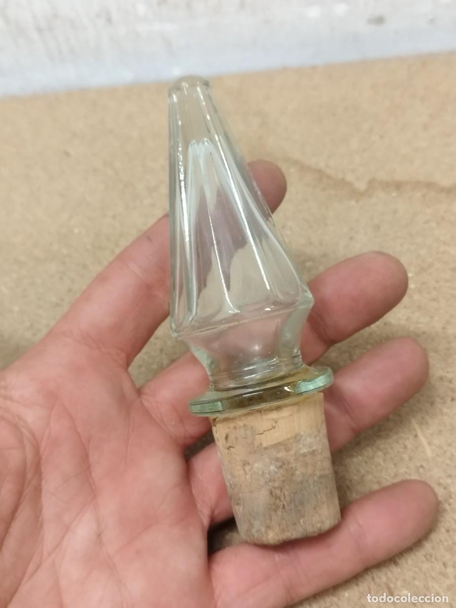 Botellas antiguas: Antiguo tapon de cristal para botella o frasco.
