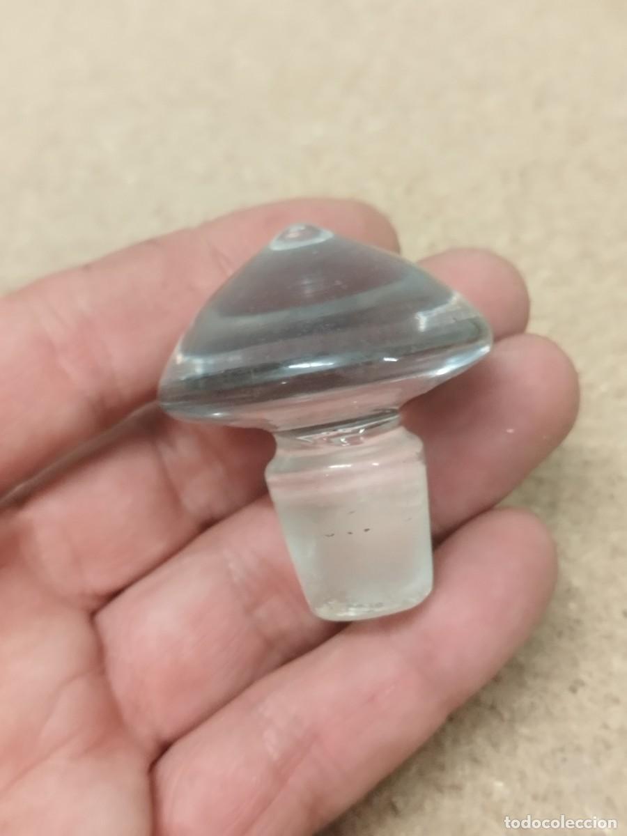 Botellas antiguas: Antiguo tapon de cristal para botella o frasco.