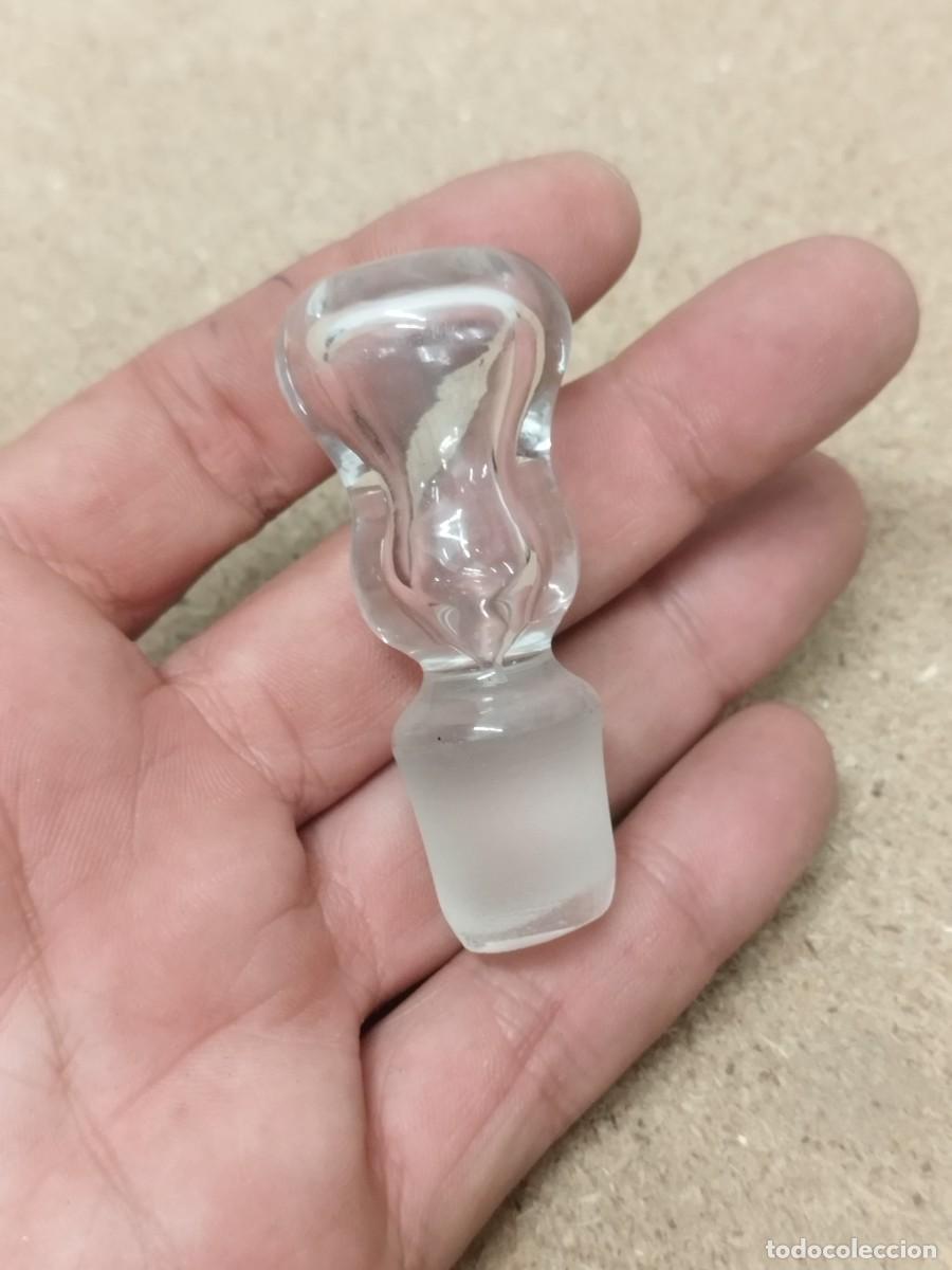 Botellas antiguas: Antiguo tapon de cristal para botella o frasco.