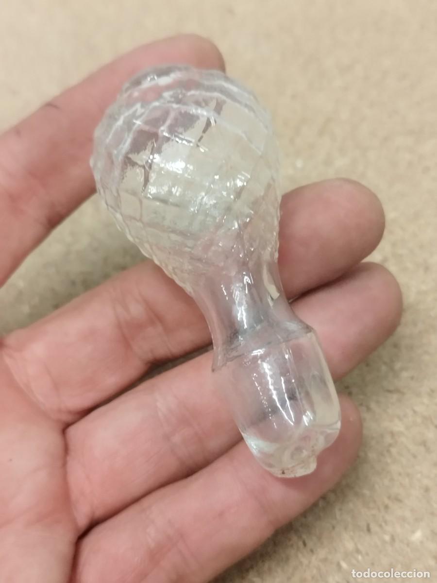 Botellas antiguas: Antiguo tapon de cristal para botella o frasco.