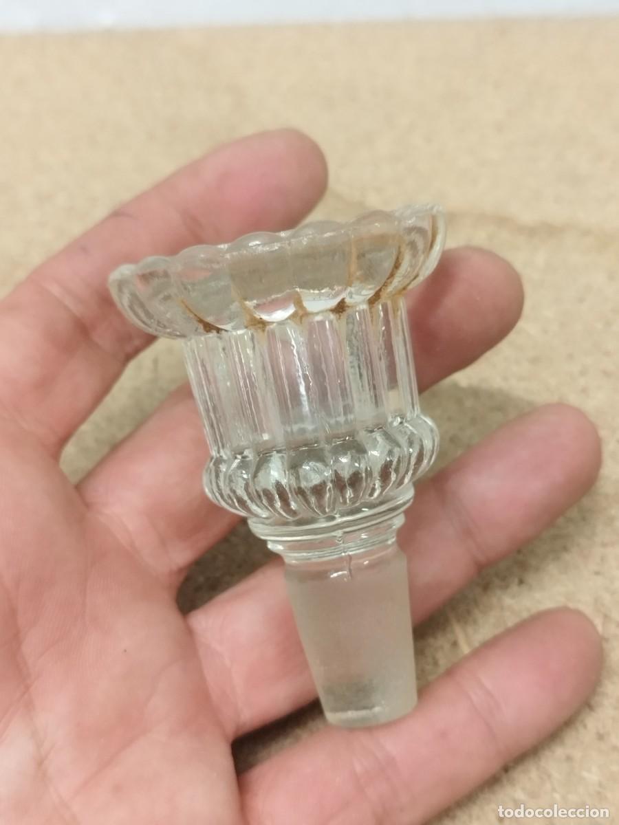 Botellas antiguas: Antiguo tapon de cristal para botella o frasco.