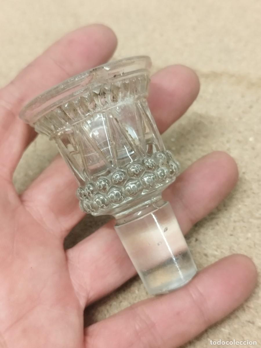 Botellas antiguas: Antiguo tapon de cristal para botella o frasco.