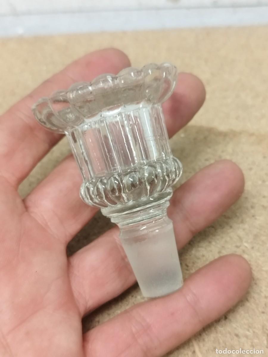 Botellas antiguas: Antiguo tapon de cristal para botella o frasco.