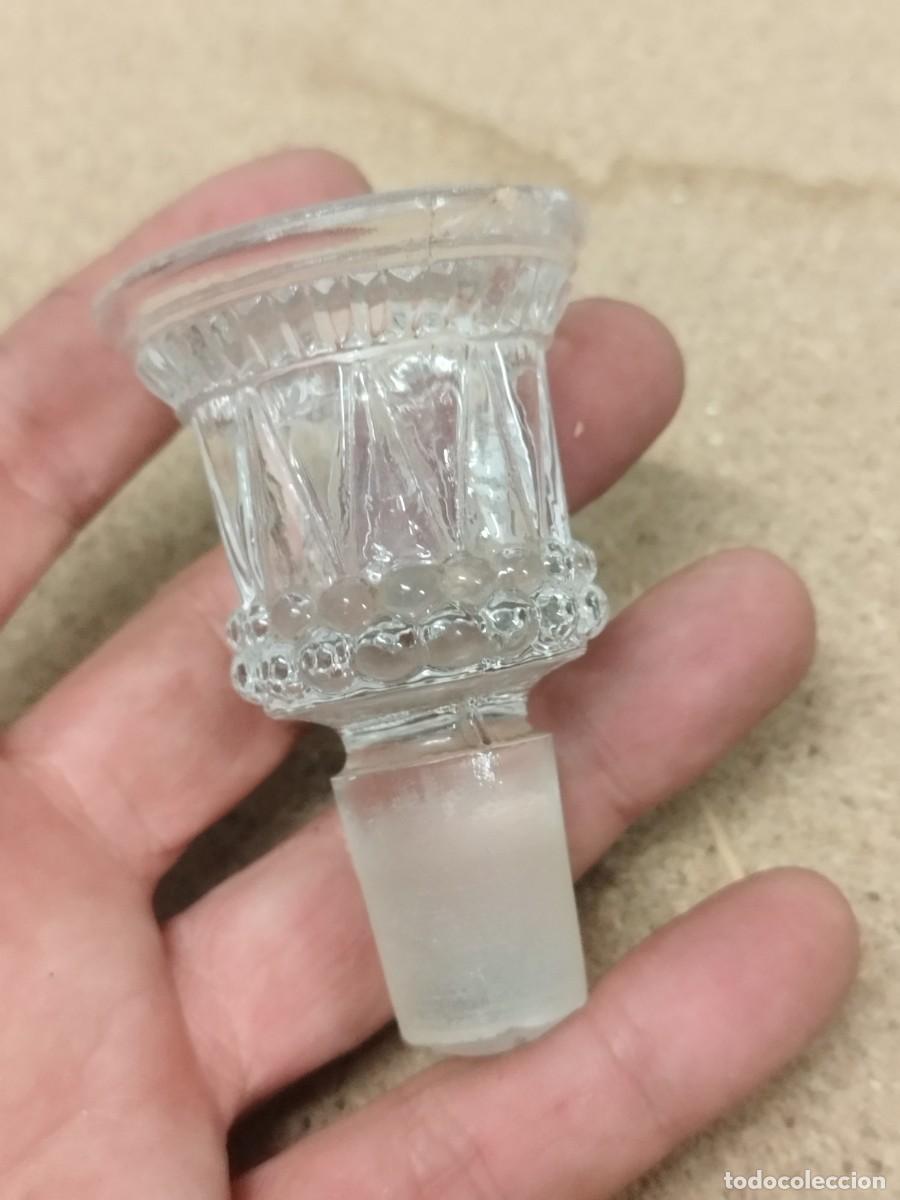 Botellas antiguas: Antiguo tapon de cristal para botella o frasco.