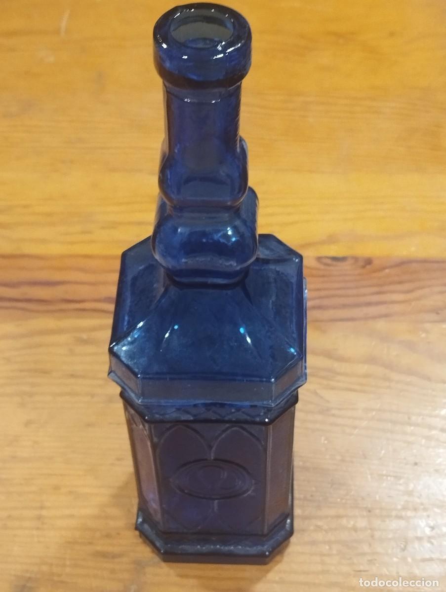 Botellas antiguas: BOTELLA DE CRISTAL COLOR AZUL COBALTO. - Foto 4