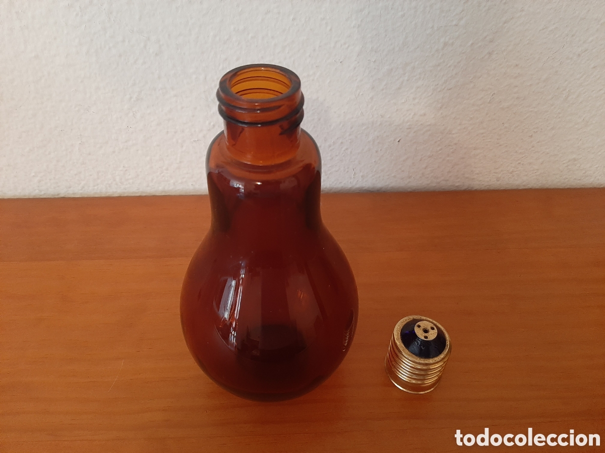 Botellas antiguas: Botella de cristal &aacute;mbar con forma de bombilla - Foto 3