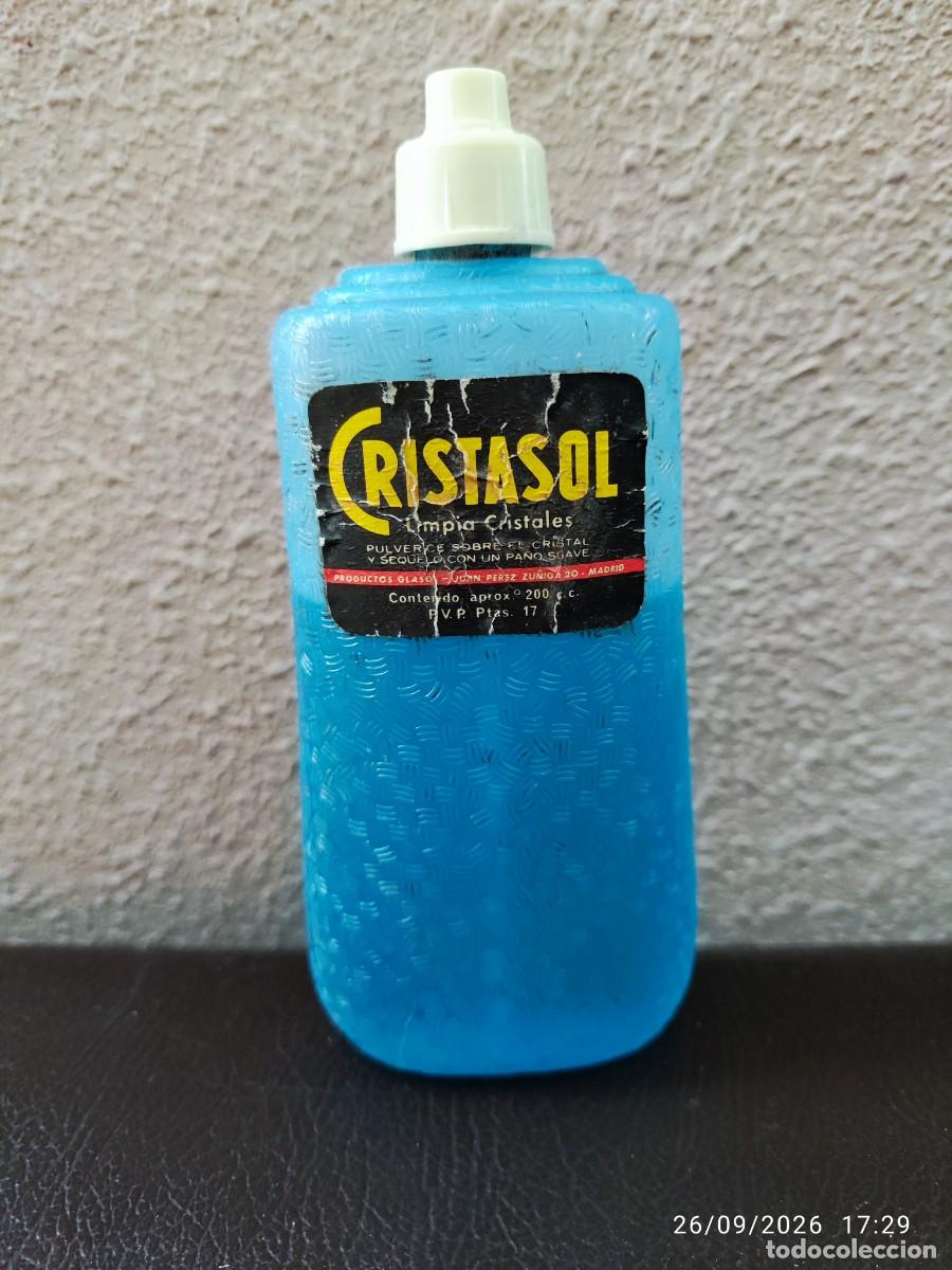 Botellas antiguas: BOTELLA LIMPIA CRISTALES CRISTASOL,MEDIO LLENA. 17 PTAS.