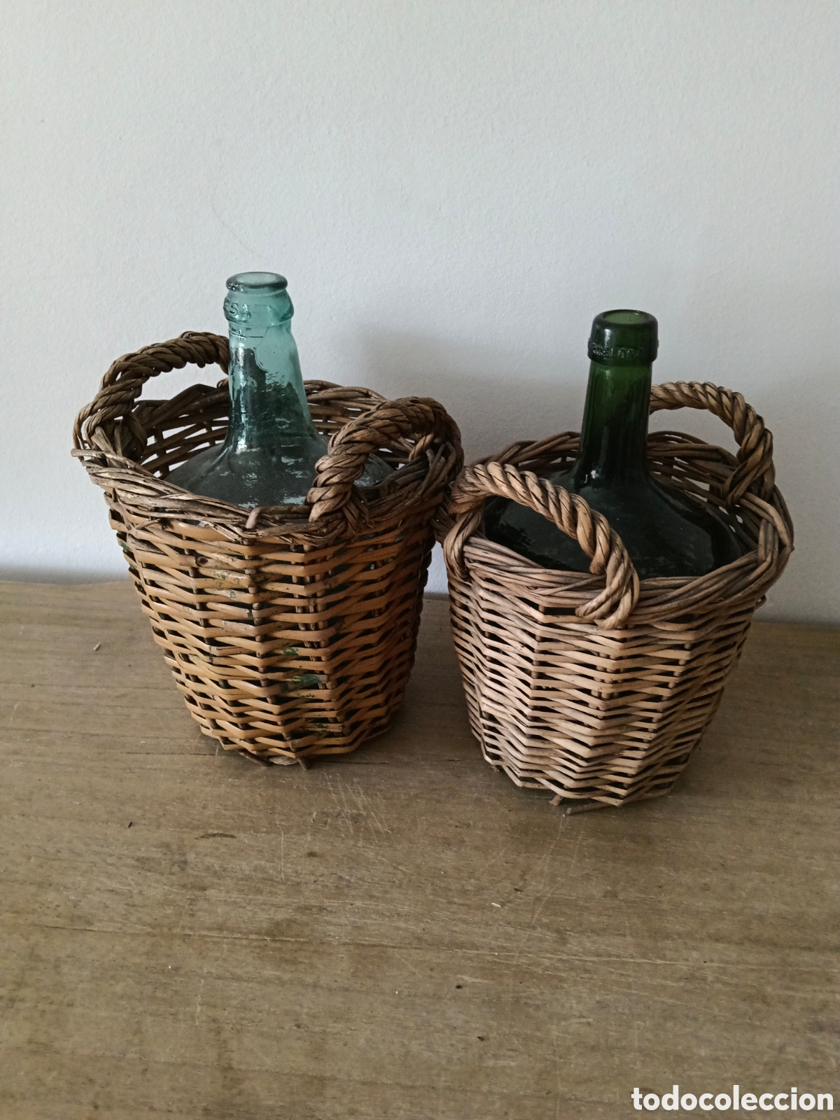 Botellas antiguas: Damajuana con cesta mimbre - Foto 5