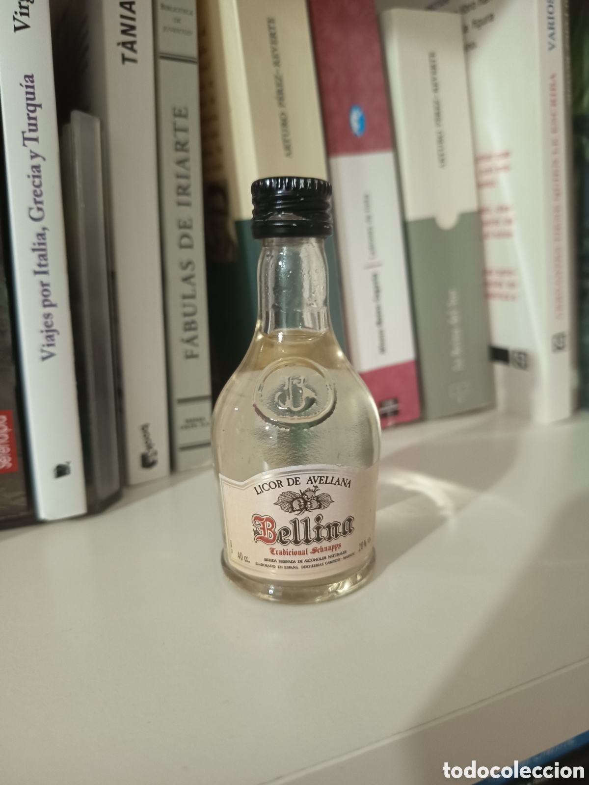 Botellas antiguas: Miniatura licor avellana Bellina