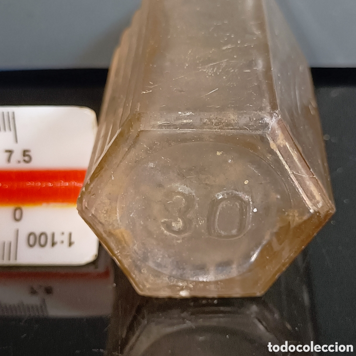 Botellas antiguas: BOTELLA O FRASCO TRANSPARENTE y ESTRIADO. - Foto 4