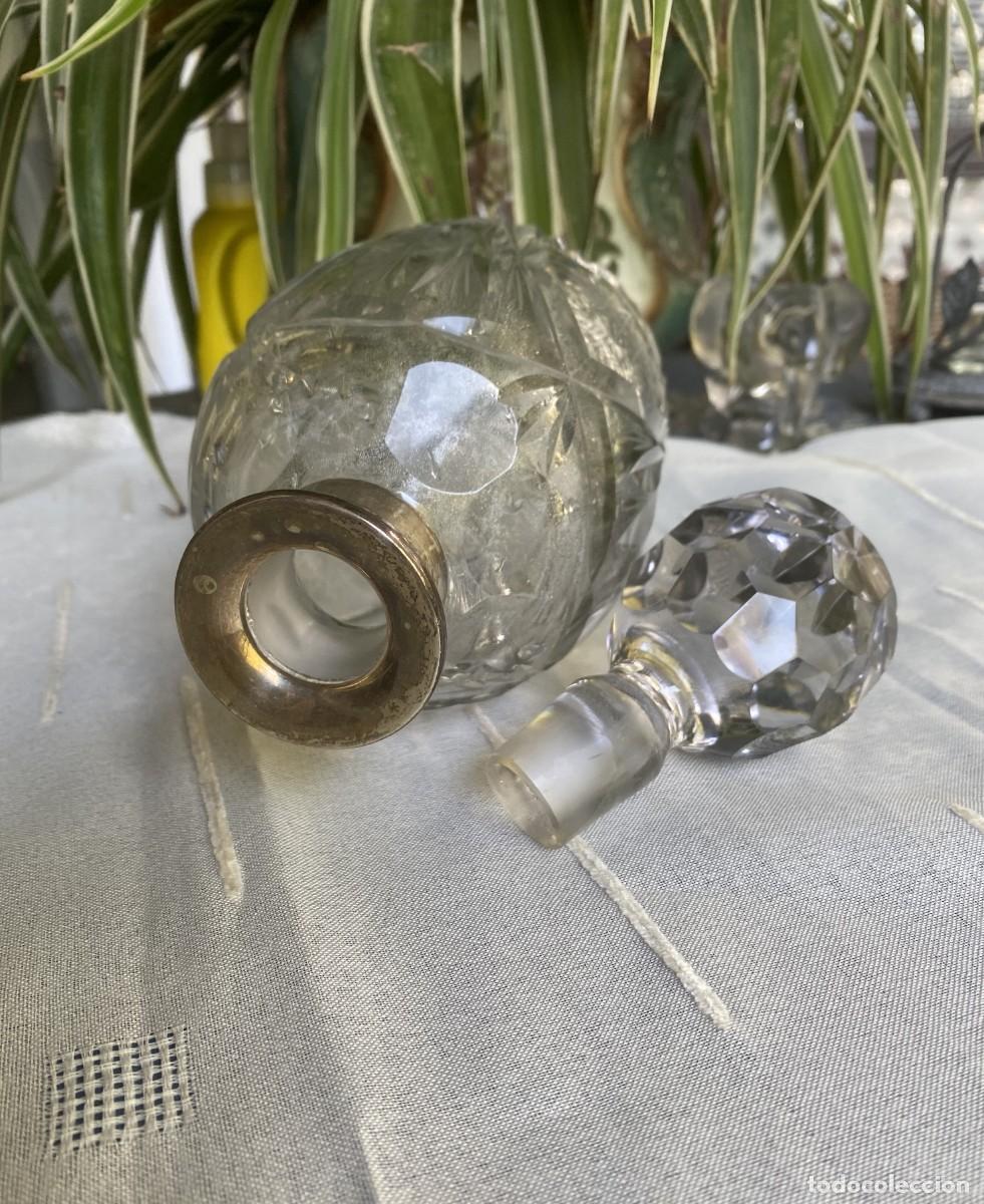 Botellas antiguas: Botella para licor con cuello de plata - Foto 2