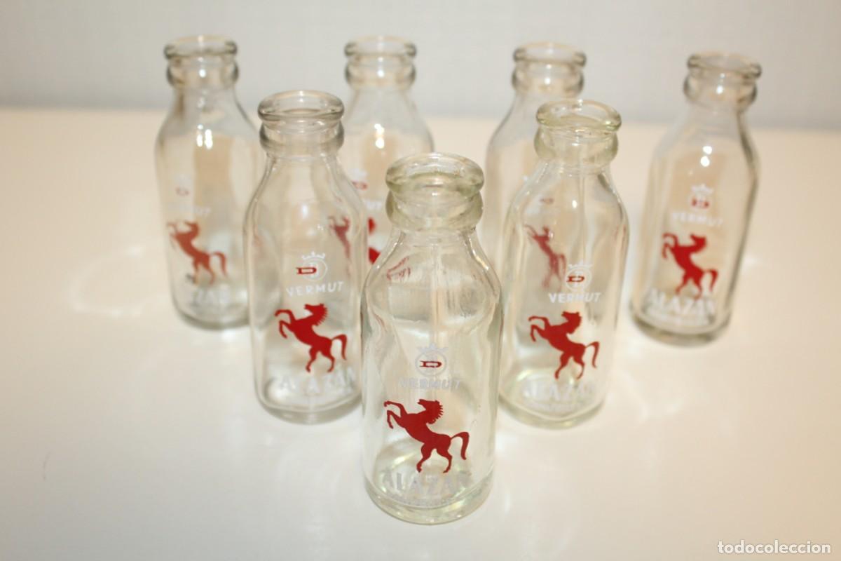 Botellas antiguas: 7 ANTIGUAS BOTELLAS BOTELLIN VERMUT ALAZAN - A&Ntilde;OS 60/70