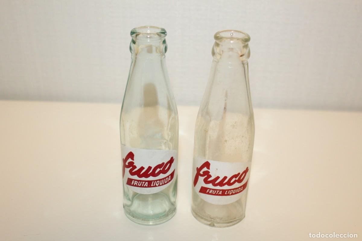 Botellas antiguas: 2 ANTIGUAS BOTELLAS ZUMO FRUCO - A&Ntilde;OS 60