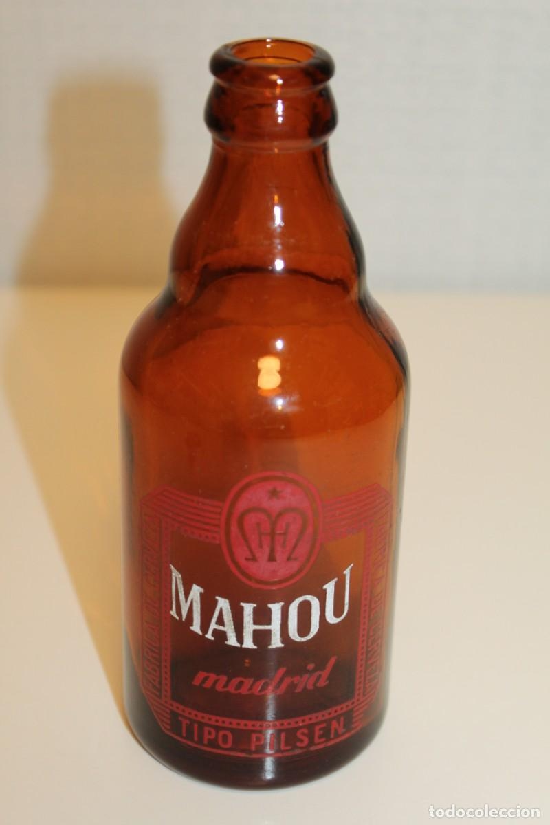 Botellas antiguas: 1 ANTIGUA BOTELLA MAHOU ANTIGUO TERCIO - A&Ntilde;OS 50/60