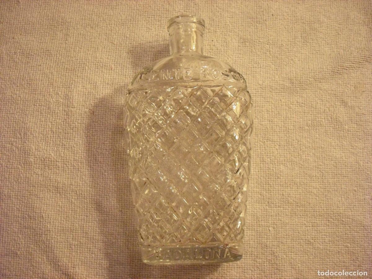 Garrafas antigas: VICENTE BOSCH , BADALONA , PEQUE&Ntilde;A BOTELLA 16,5 CM. LETRAS EN RELIEVE