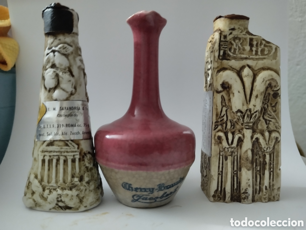 Botellas antiguas: 14 Botellitas cer&aacute;micas italianas - Foto 5