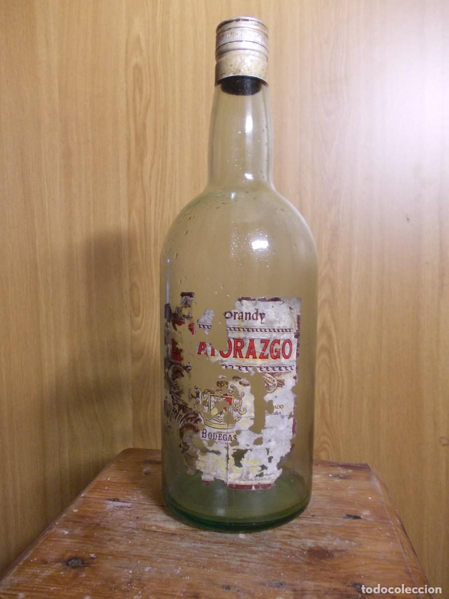 Garrafas antigas: Botella Brandy Mayorazgo Bernal vacia cristal tapon metalico etiqueta destilerias licor Murcia