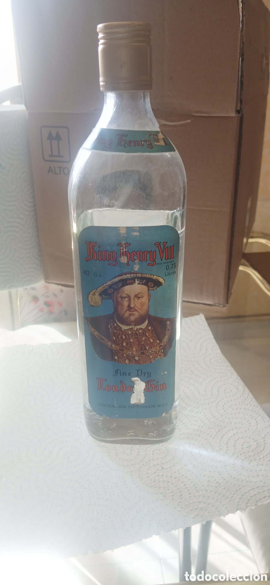 Botellas antiguas: DRY GIN KING HENRY VIII FINE DRY LONDON GIN 40% A&Ntilde;OS 60 75cl.