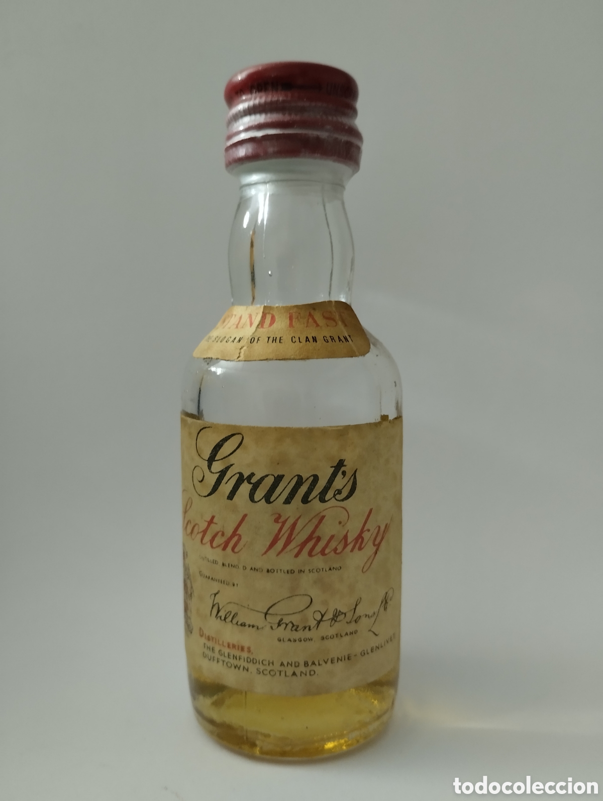 Botellas antiguas: Botellita Grants whisky - Foto 1