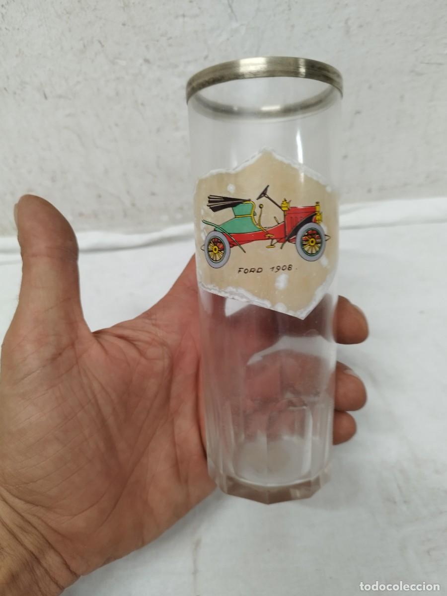 Botellas antiguas: Antiguo vaso de tubo de vidrio o cristal. Con borde contraste de plata. Con Renault 1908. Oriol BCN.