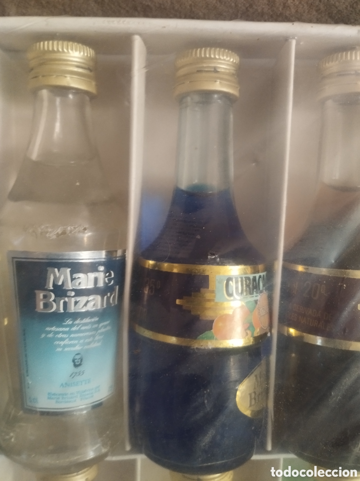 Botellas antiguas: Caja botellines marie brizard - Foto 7
