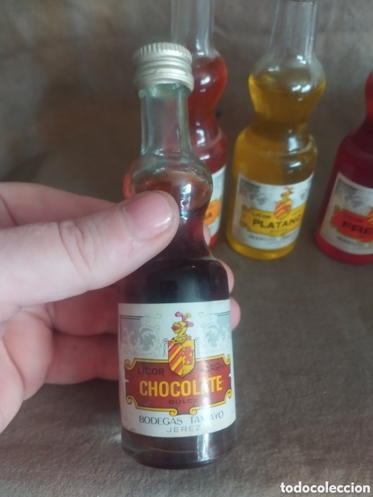 Botellas antiguas: Colecci&oacute;n botellines tamayo - Foto 2