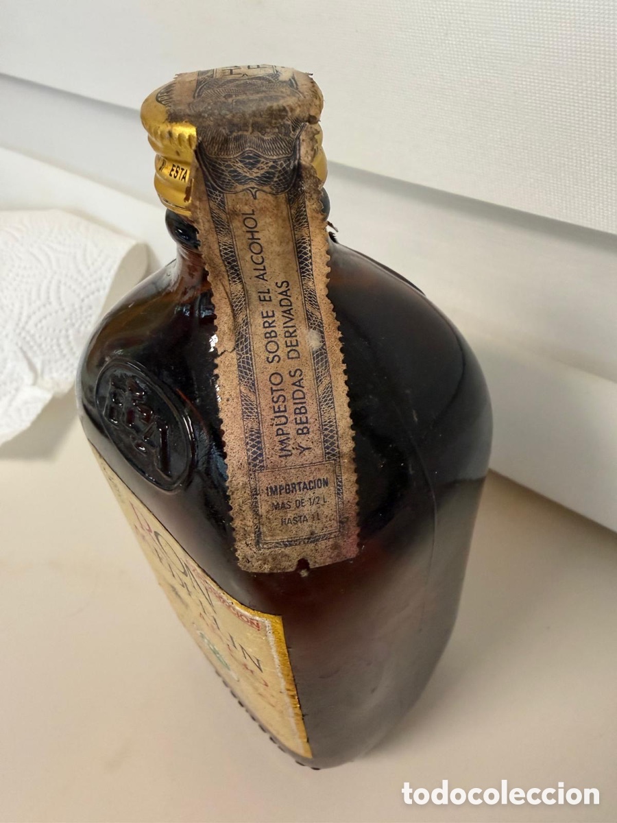 Botellas antiguas: Ron Medell&iacute;n A&ntilde;ejo (Edici&oacute;n Exportaci&oacute;n) - Foto 2