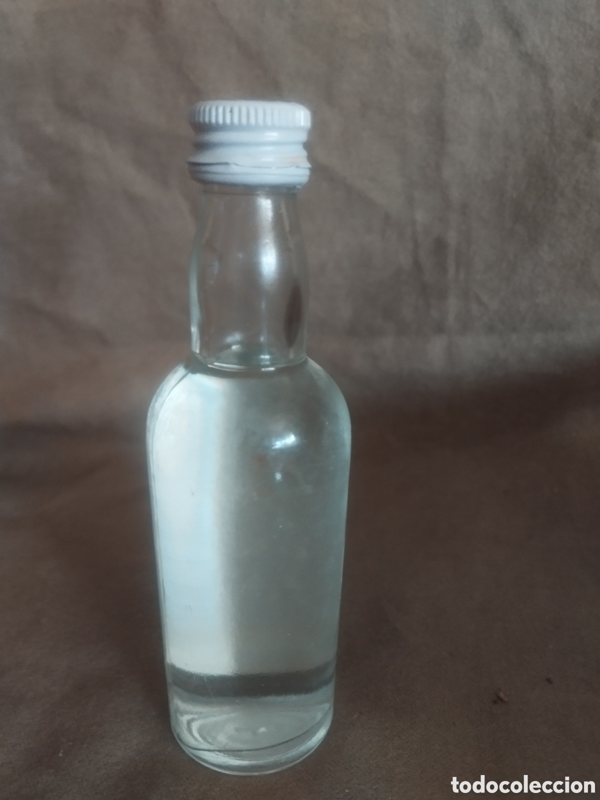Botellas antiguas: An&iacute;s seco montulia botellin - Foto 2
