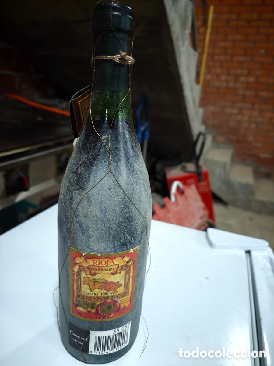 Botellas antiguas: Faustino I Gran Reserva de la a&ntilde;ada 1981 - Foto 2