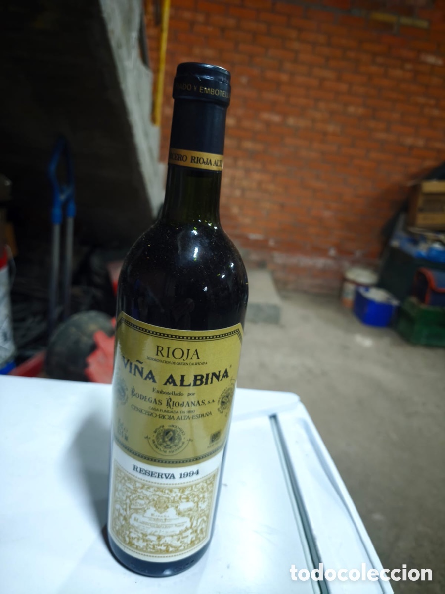 Botellas antiguas: botella de vino tinto Vi&ntilde;a Albina Reserva 1994
