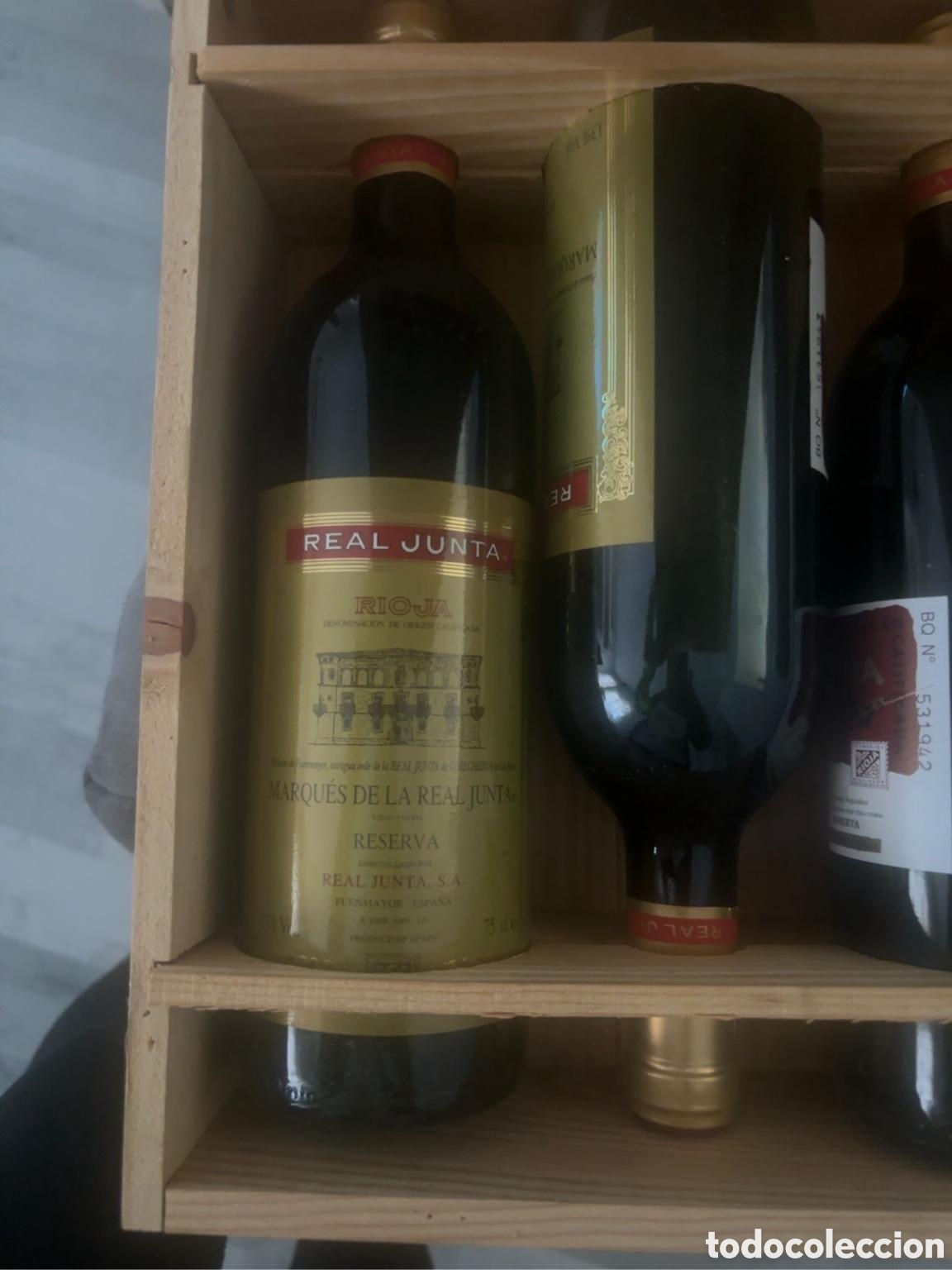 Botellas antiguas: Vino rioja Real Junta Reserva