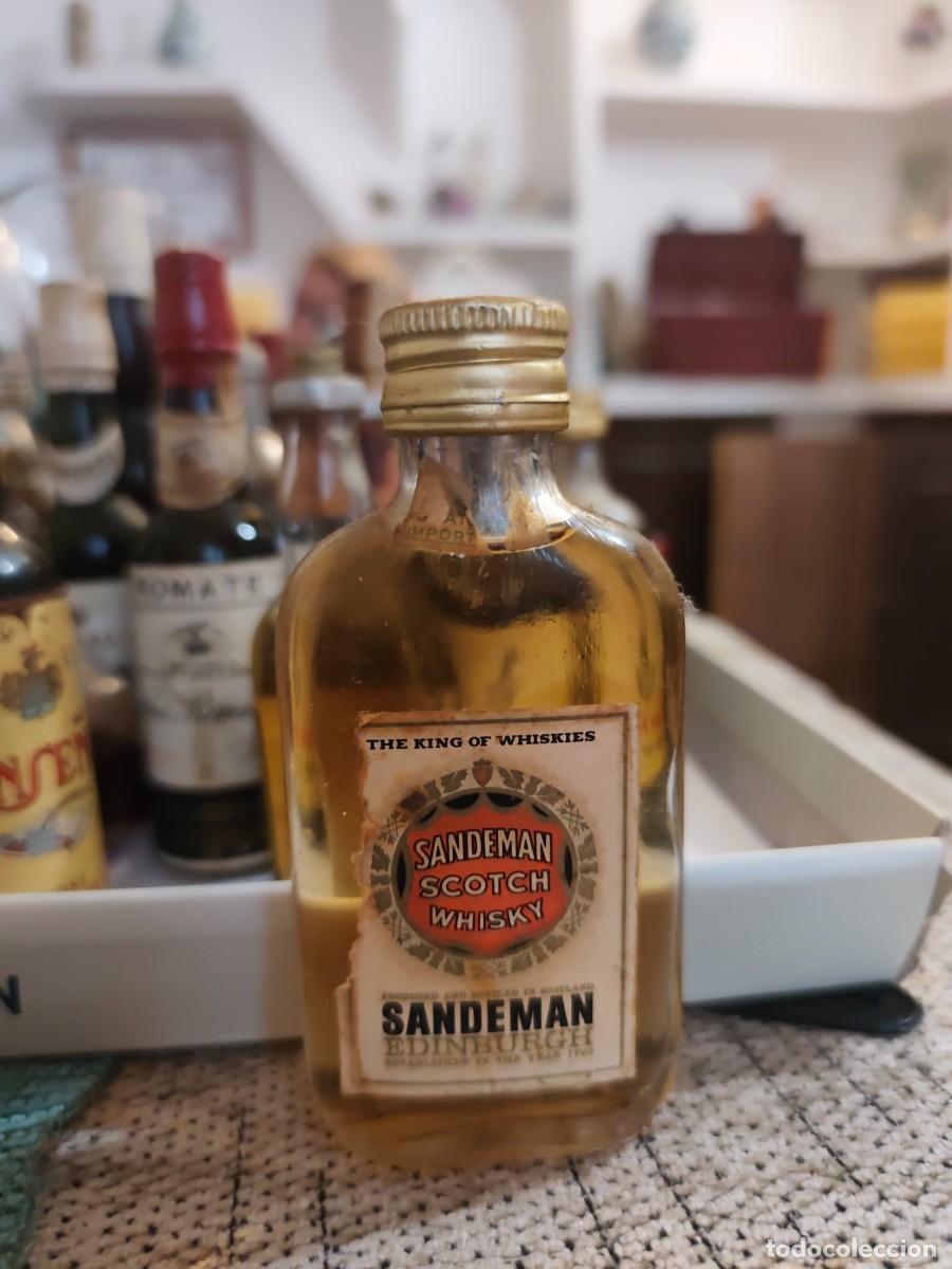 Botellas antiguas: Botellita sandeman scotch - Foto 1