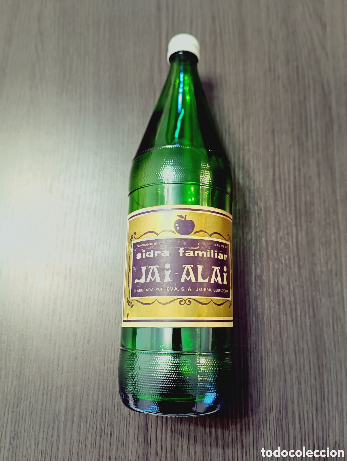 Botellas antiguas: Antigua Botella SIDRA FAMILIAR JAI - ALAI