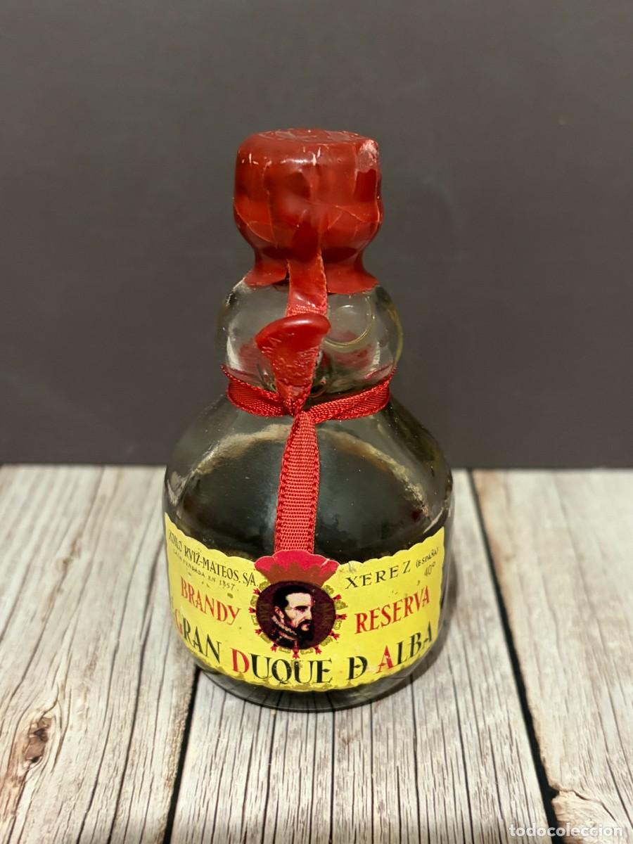 Botellas antiguas: BOTELL&Iacute;N. BRANDY RESERVA GRAN DUQUE DE ALBA. ZOILO RUIZ-MATEO, S.A. XEREZ