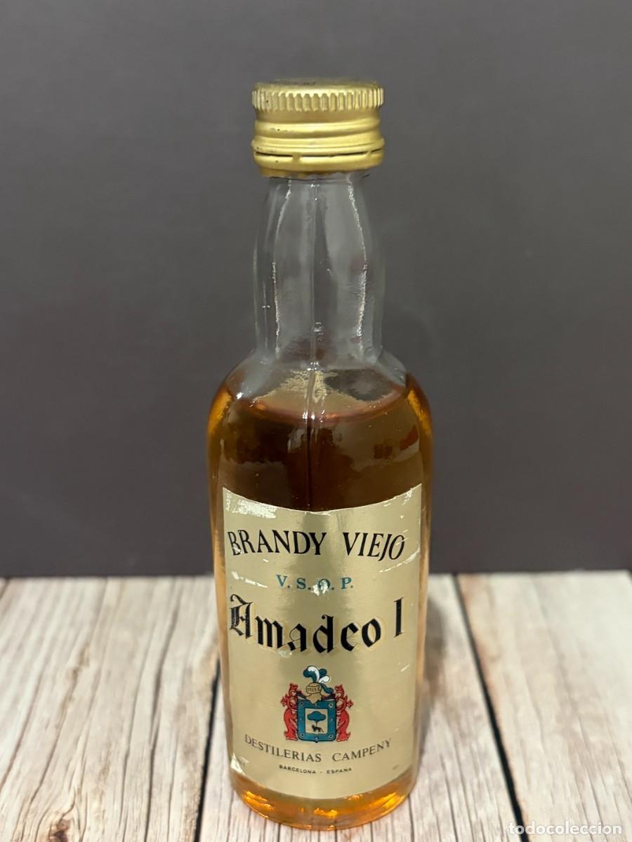 Botellas antiguas: BOTELL&Iacute;N. BRANDY VIEJO. AMADEO I. DESTILERIAS CAMPENY