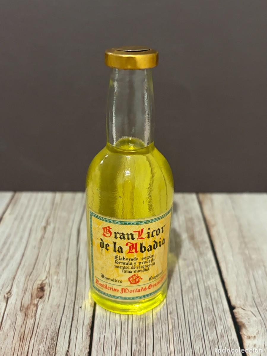 Botellas antiguas: BOTELL&Iacute;N. GRAN LICOR DE LA ABADIA. DESTILERIAS MONTA&Ntilde;A-GRANOLLERA