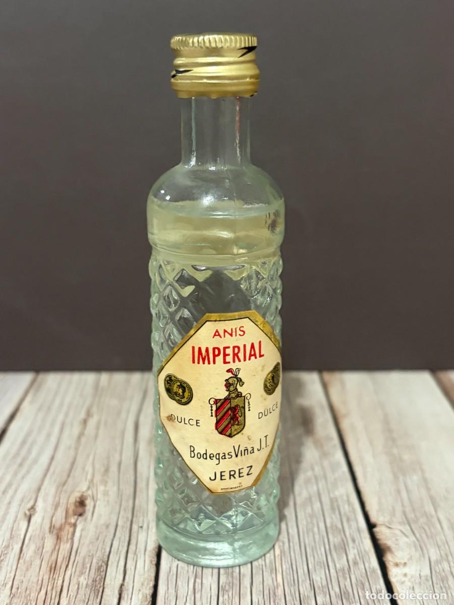 Botellas antiguas: BOTELL&Iacute;N. AN&Iacute;S IMPERIAL DULCE. BODEGAS VI&Ntilde;A J.T. JEREZ
