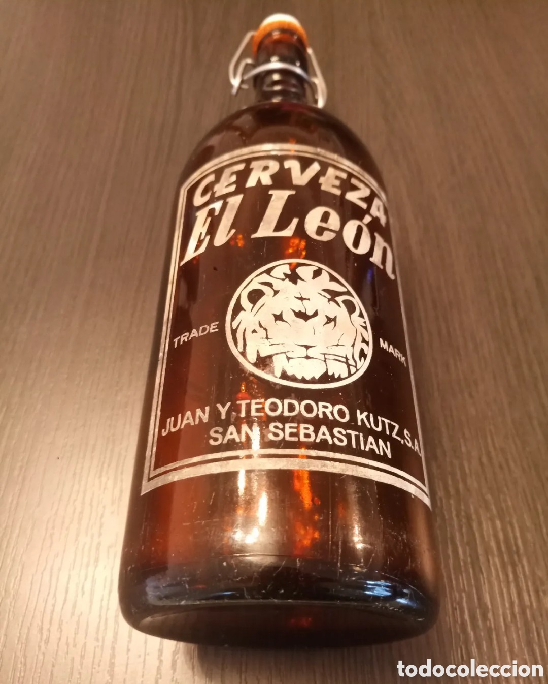 Botellas antiguas: Antigua Botella Cervezas EL LEON - Foto 4