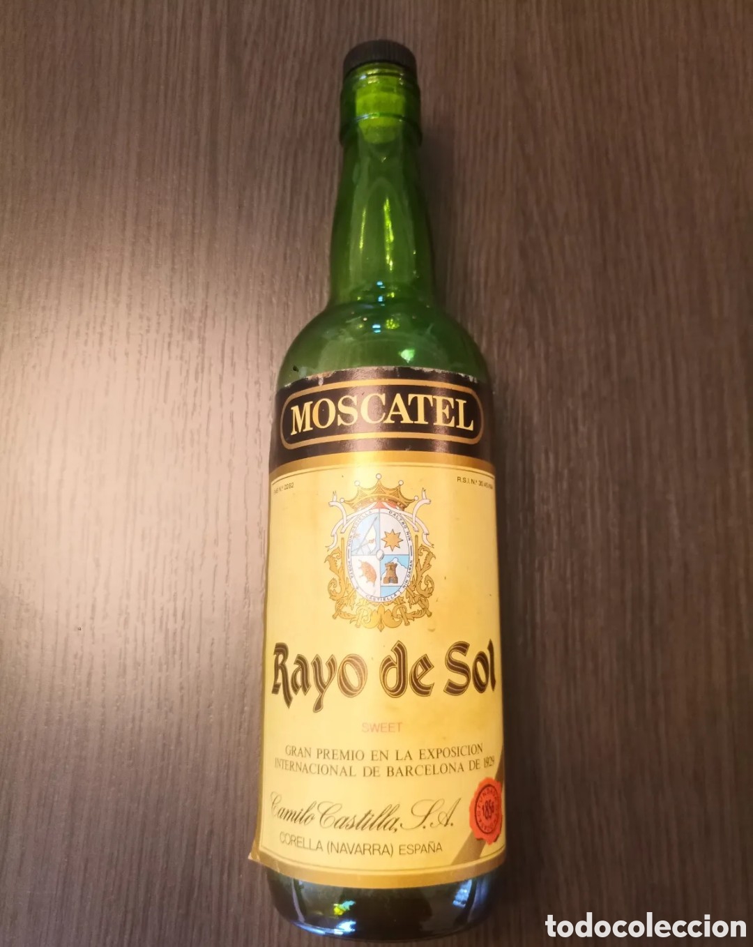 Botellas antiguas: Antigua Botella de MOSCATEL RAYO DE SOL