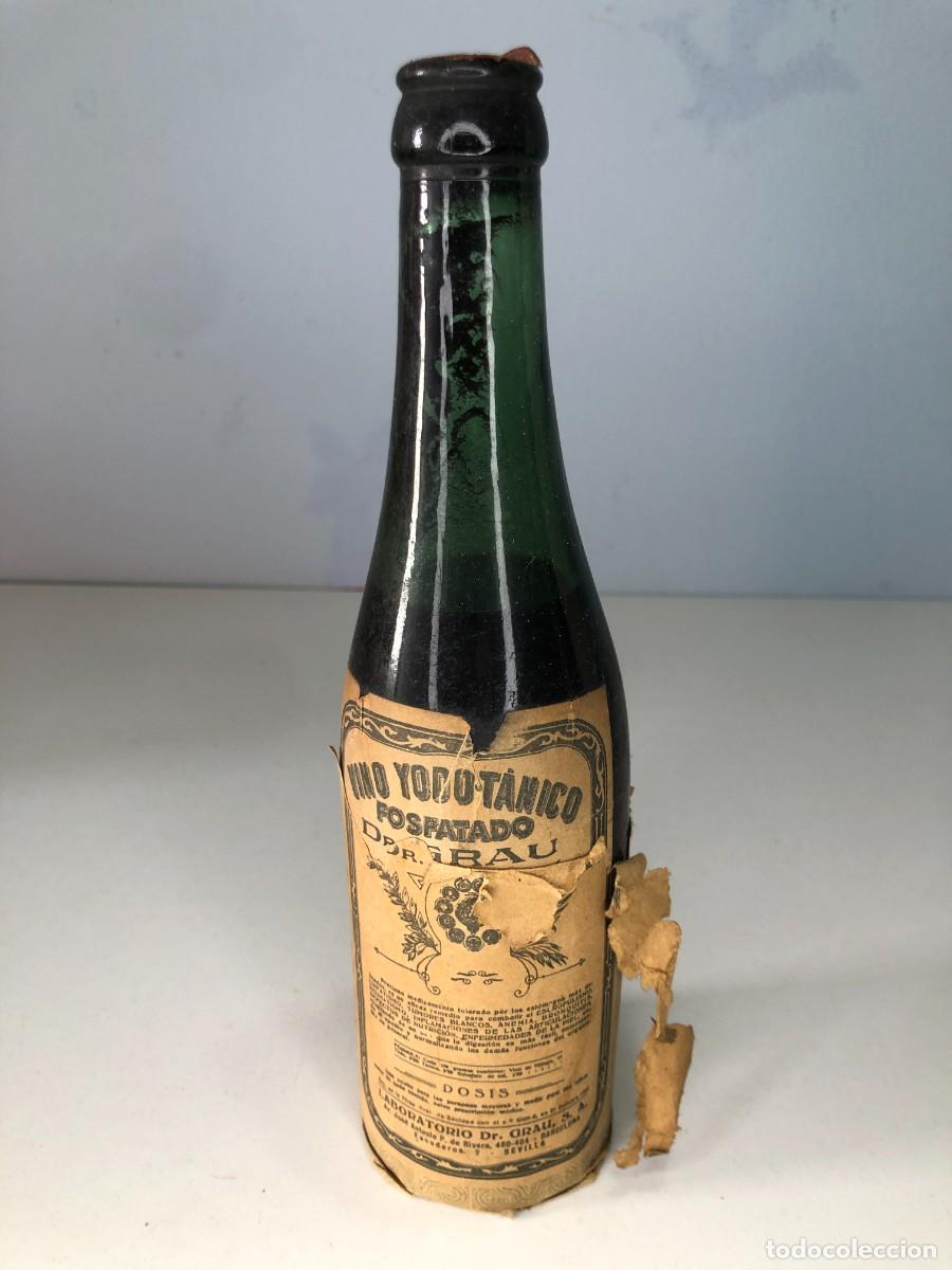 Botellas antiguas: Antigua botella Vino Yodo T&aacute;nico Fosfatado Dr Grau farmacia medicina Sevilla