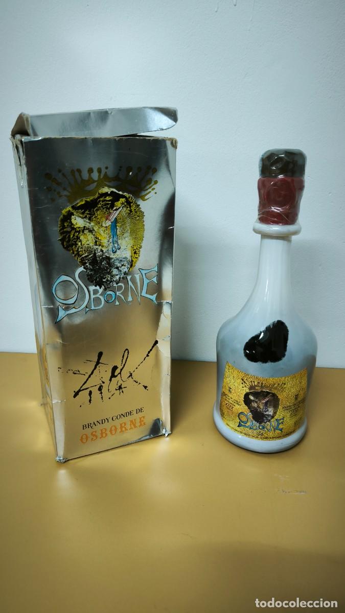 Botellas antiguas: Antigua botella BRANDY CONDE DE OSBORNE- Precintada